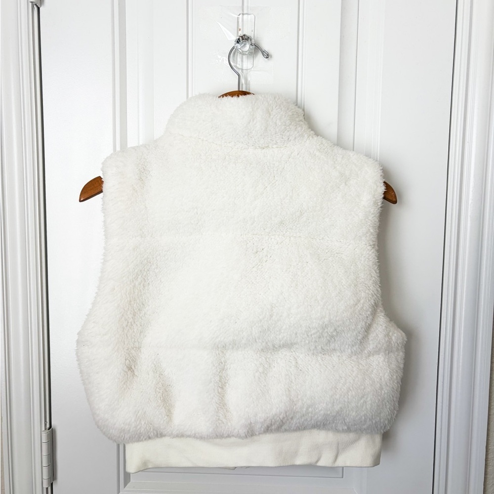 Planet Heart Juniors White Sherpa Puffer Vest Size Medium - Picture 4 of 4